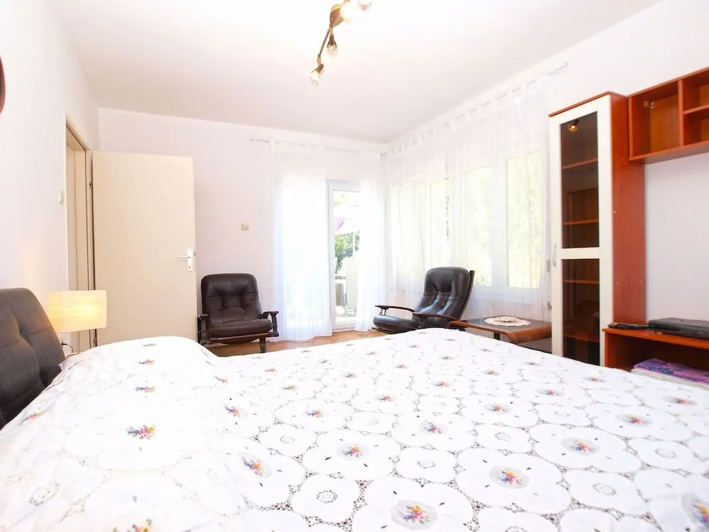House 1201