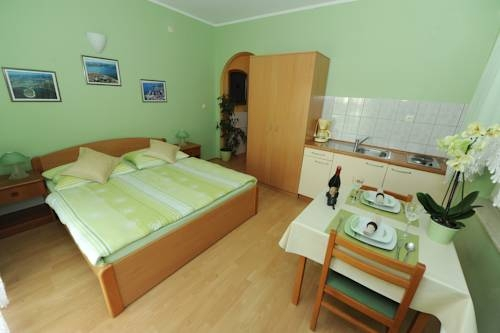 Jimy Apartments
