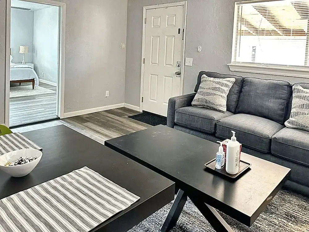 Modern 1B Studio Oasis Plaza District Access 32C