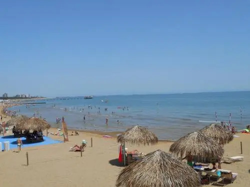 Casa Bianca Village Apartments