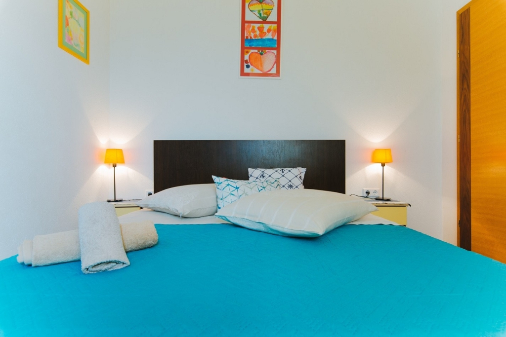 Apartment Mari - sea view apartments: A4 Red Nemira, Riviera Omis