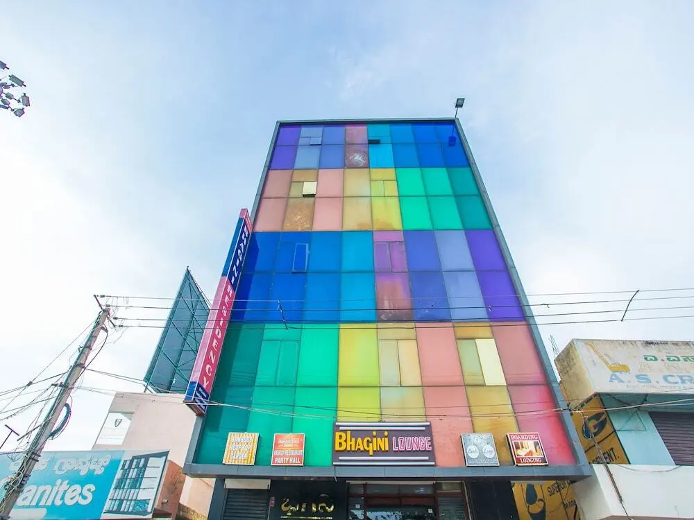 Bheemudu Hotel by OYO Rooms
