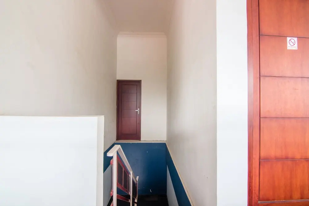 OYO 2421 Joglo Guest House Syariah