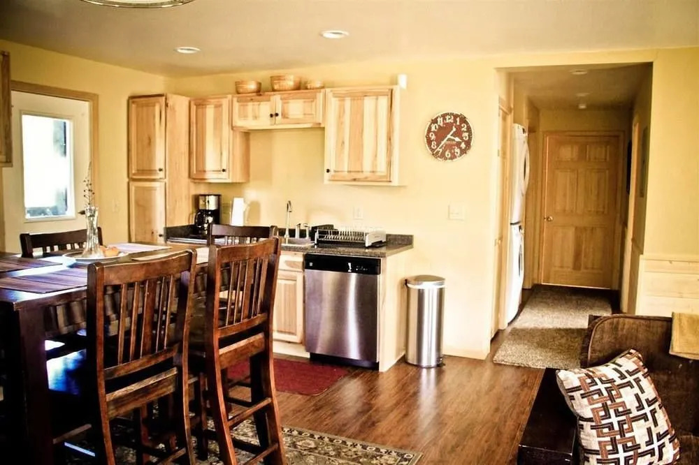 McKinley Creekside Cabins
