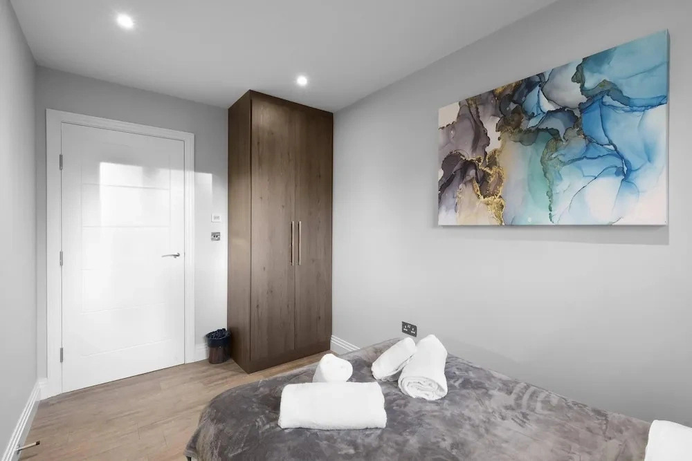 The Isleworth Garden Retreat 3BR 2BA with Gated Parking