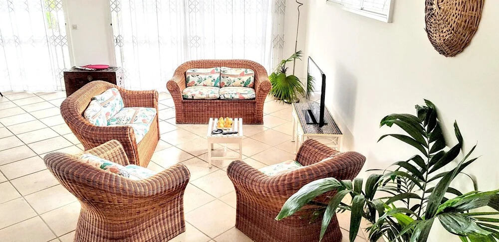 Apartment With 3 Bedrooms in Albion, With Wonderful sea View, Pool Acc