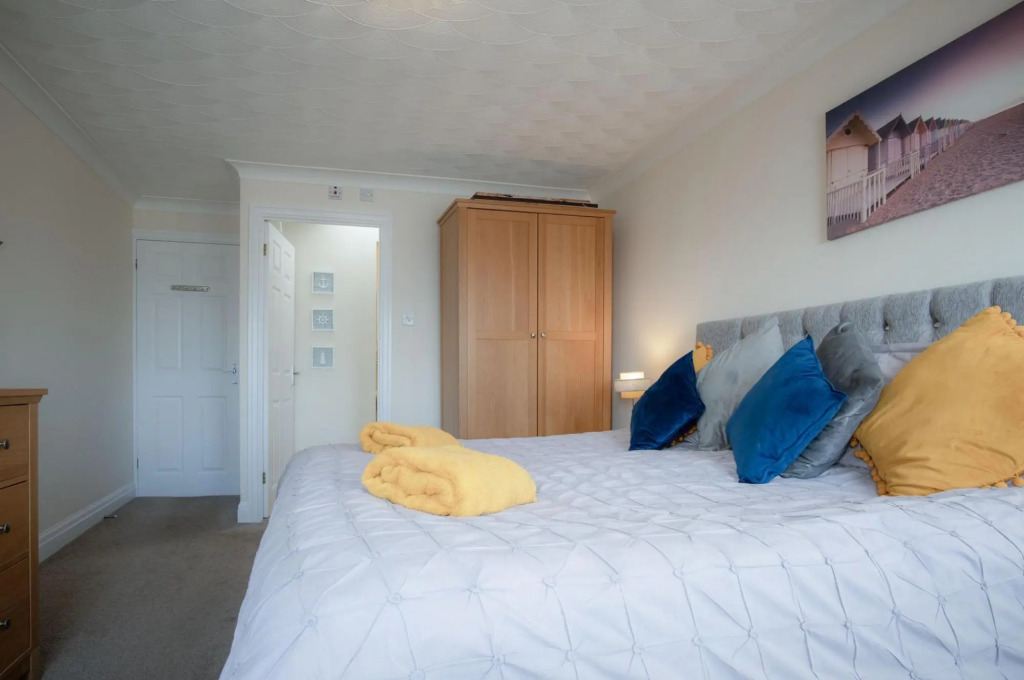 North Beach Heights - 3 Bedroom Penthouse - Tenby