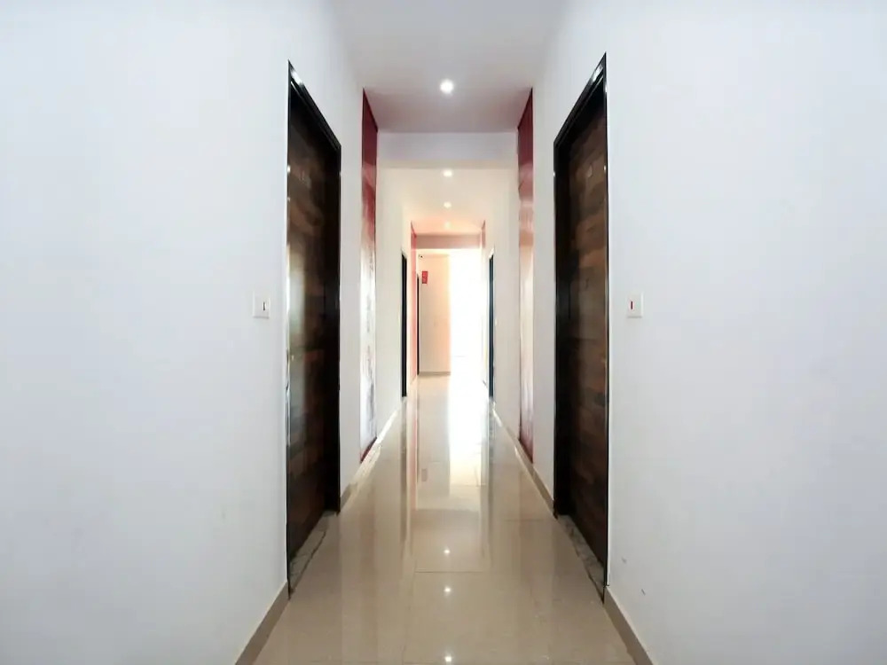 Starlet Prime by OYO Rooms