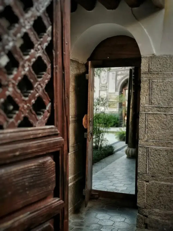 Tianxi Mansion in Dali Ancient City - A Century-Old Official Residence
