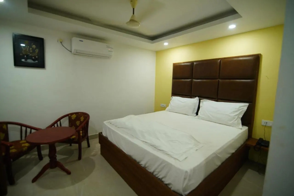Siriki Resorts