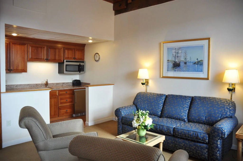 Newport Bay Club and Hotel