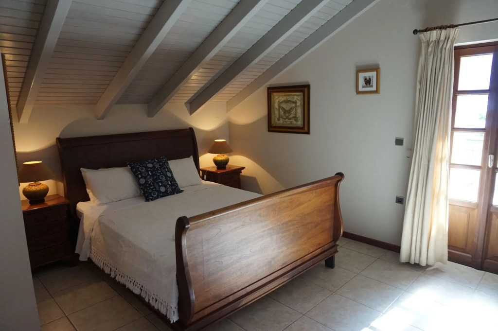 Faros Suites