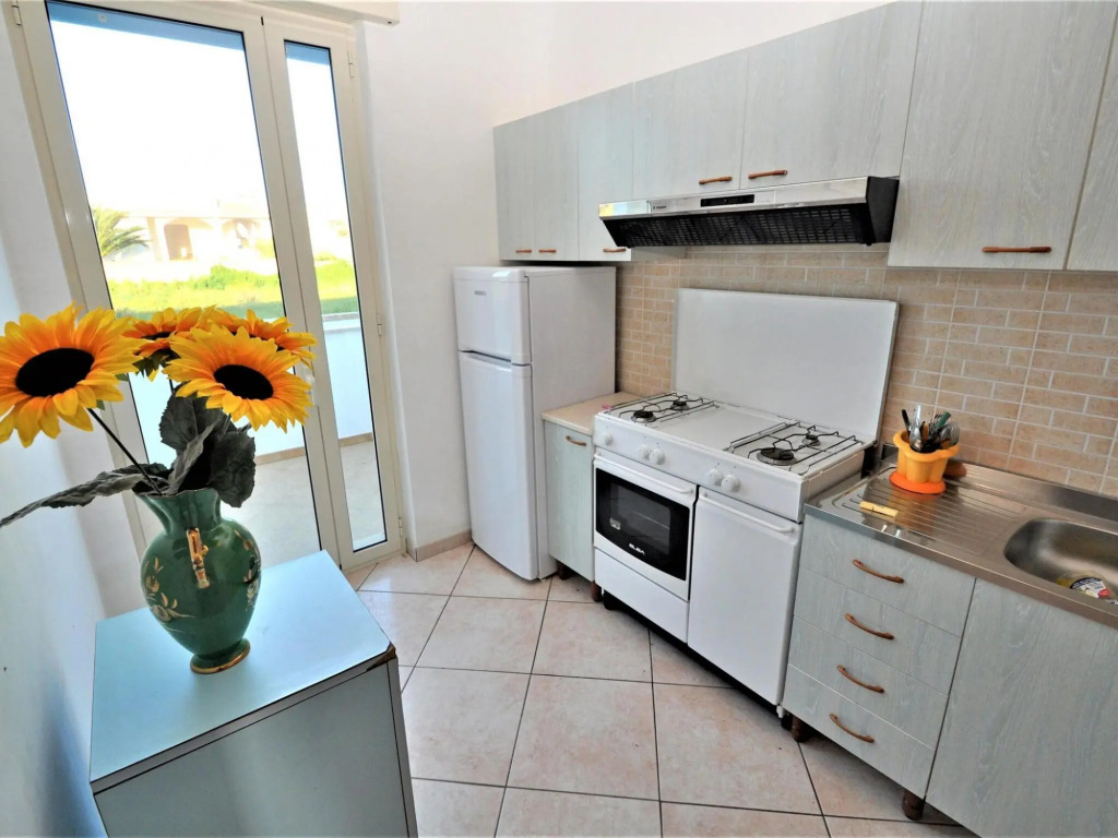Cosy apartment in Racale with private terrace