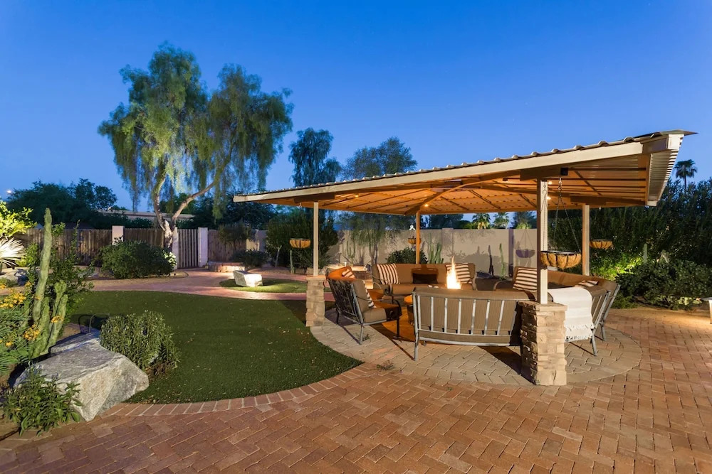 Casa Paraiso 3 BR by Casago