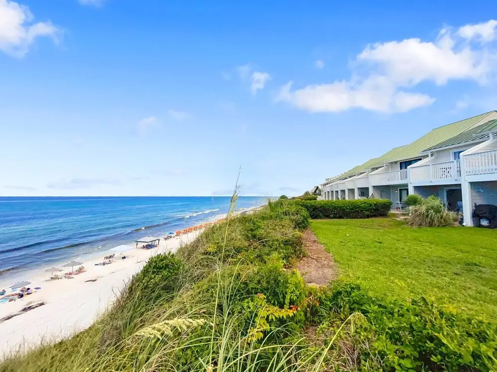 Seacrest - 6 - 2 Br townhouse by RedAwning