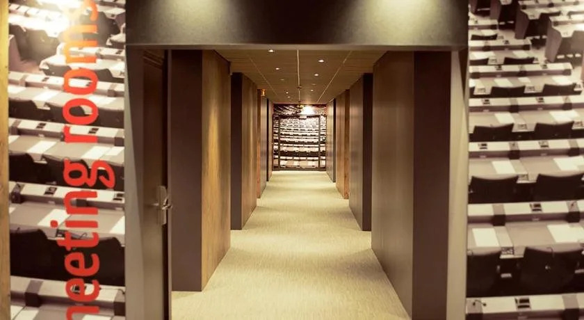ibis Arles