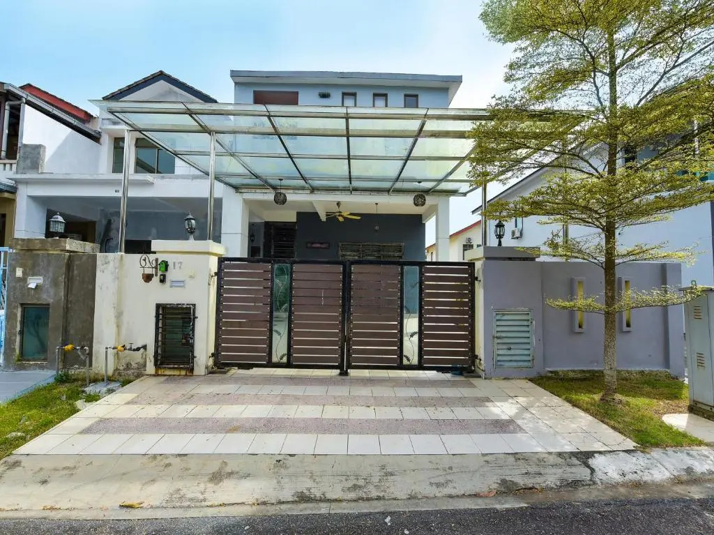 OYO Home  90532 Casa Azlinda Muslim Homestay Ii