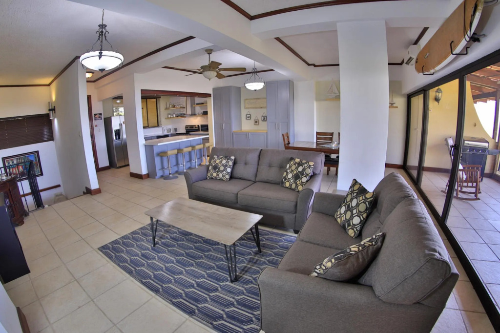 5mins to Marina-oceanview-full Kitchen-pool-ac-gym Presidential Suites 4