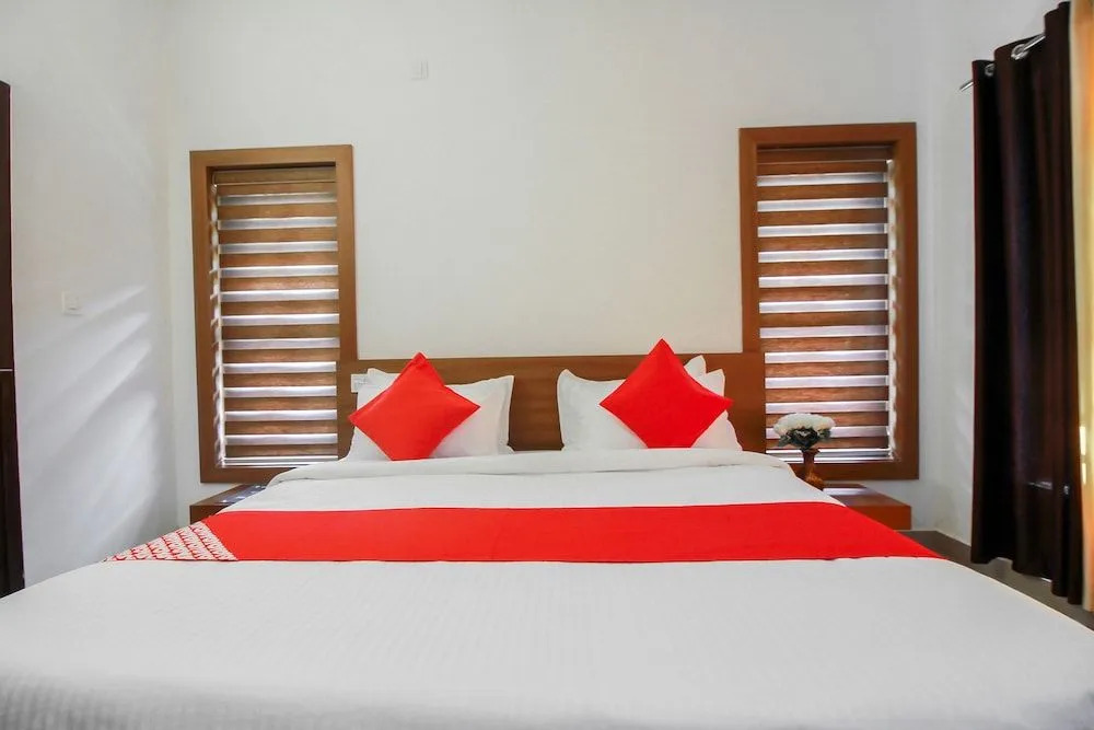 OYO 25109 Pooppas Villas