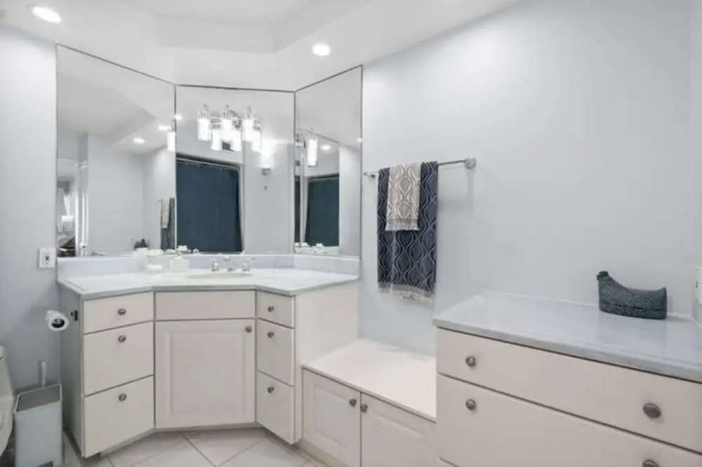 Siesta Beach Retreat Poolside 2BR Condo