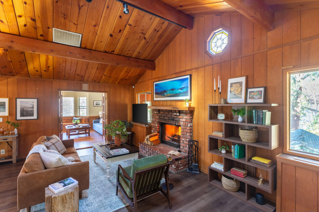 Turtlebear by Avantstay Gazebo Dining + Table Tennis National Forest Backyard + Mins to Snow Summit Turtlebear