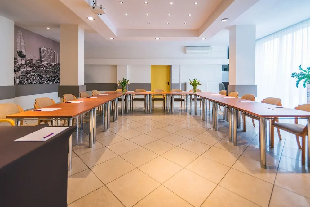 Hotel Forum