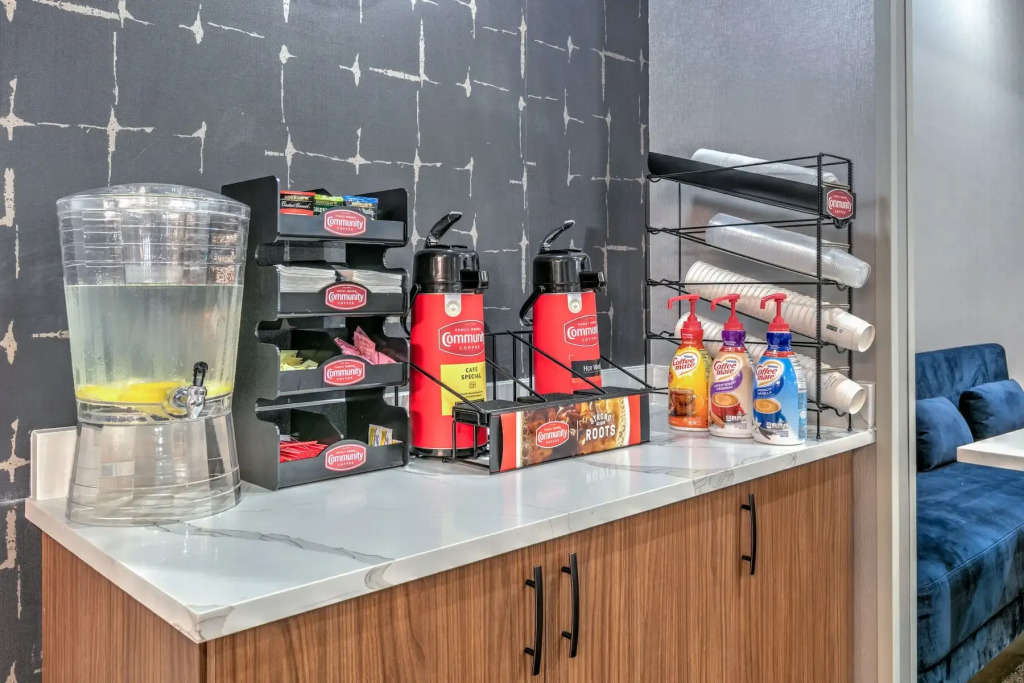La Quinta Inn & Suites by Wyndham Decatur