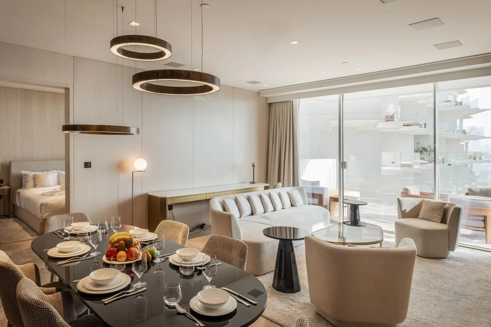 Luxury Apartment w Incredible Views at Five on the Palm
