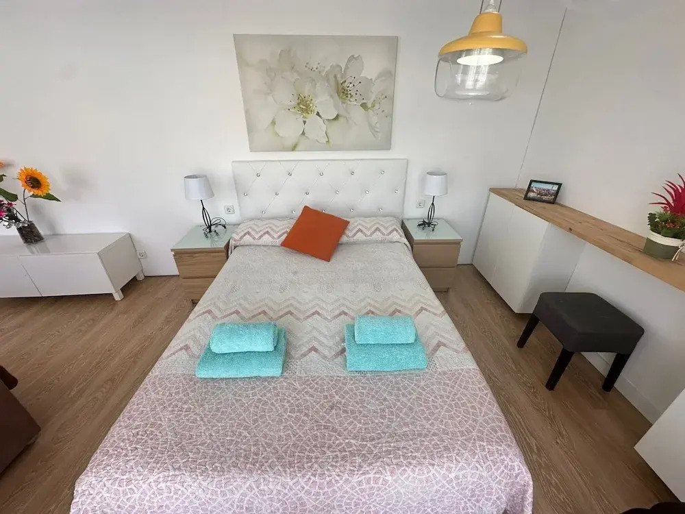 Rooms in Apartment Borrell