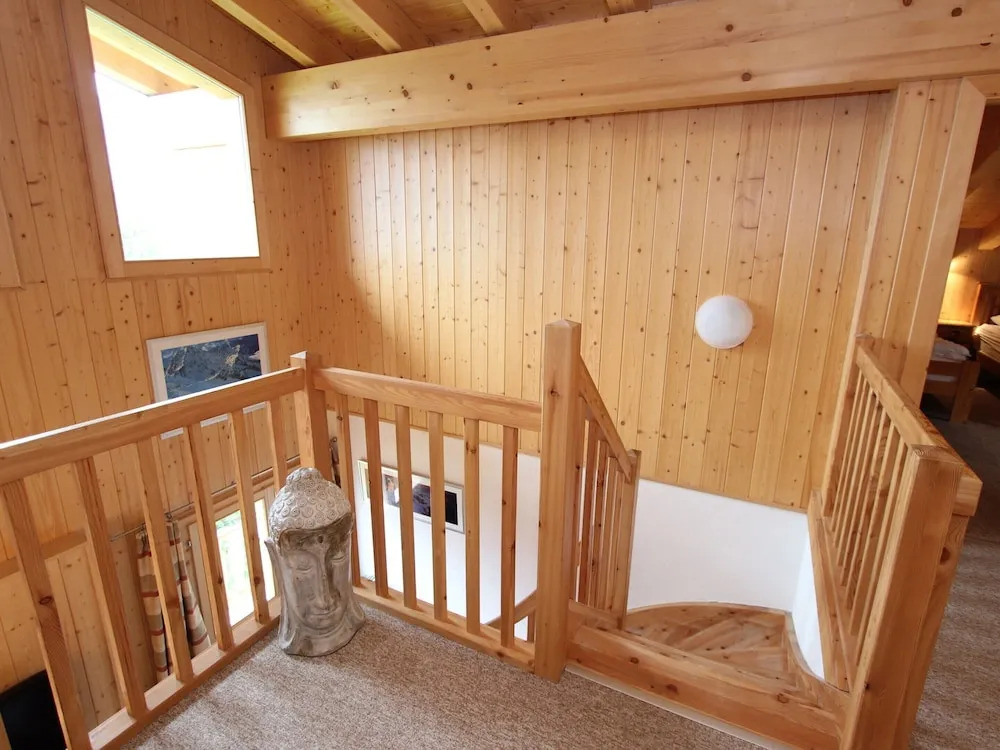 Luxury Chalet with Hot Tub in La Tzoumaz