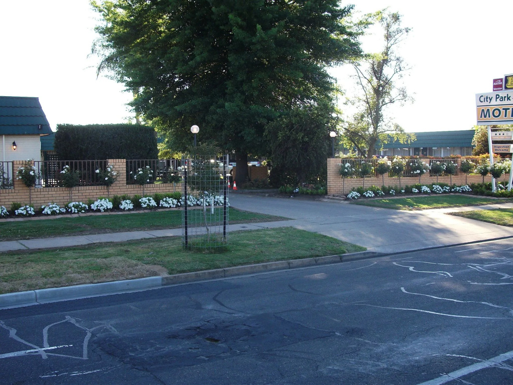 City Park Motel and Apartments