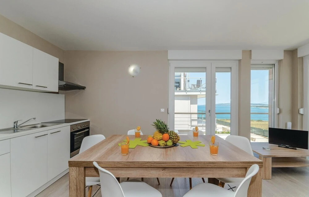 Amazing Home in Povljana With Wifi and 2 Bedrooms