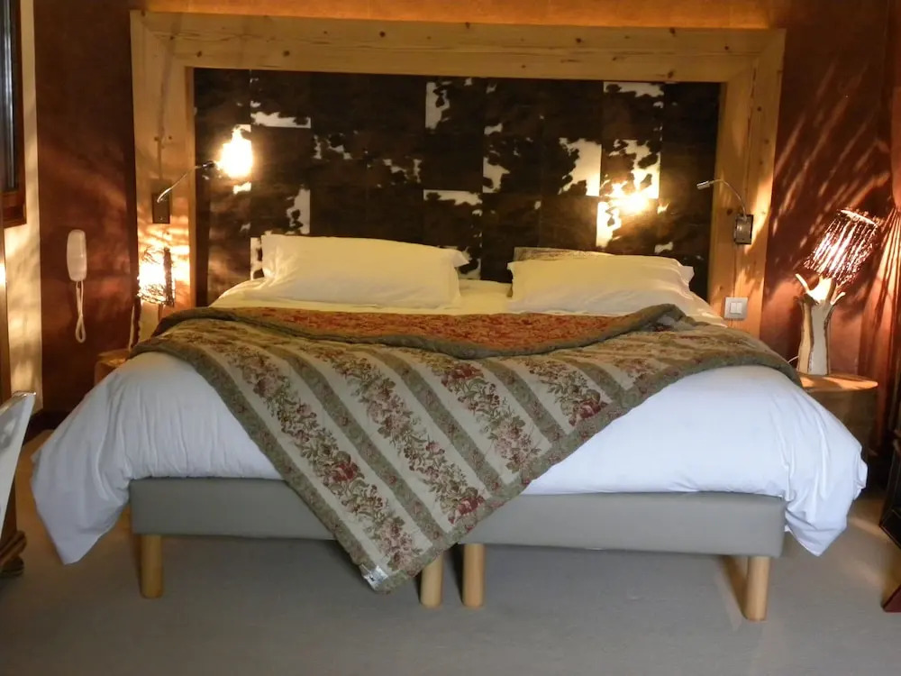 Logis Hôtel - Auberge les Clarines