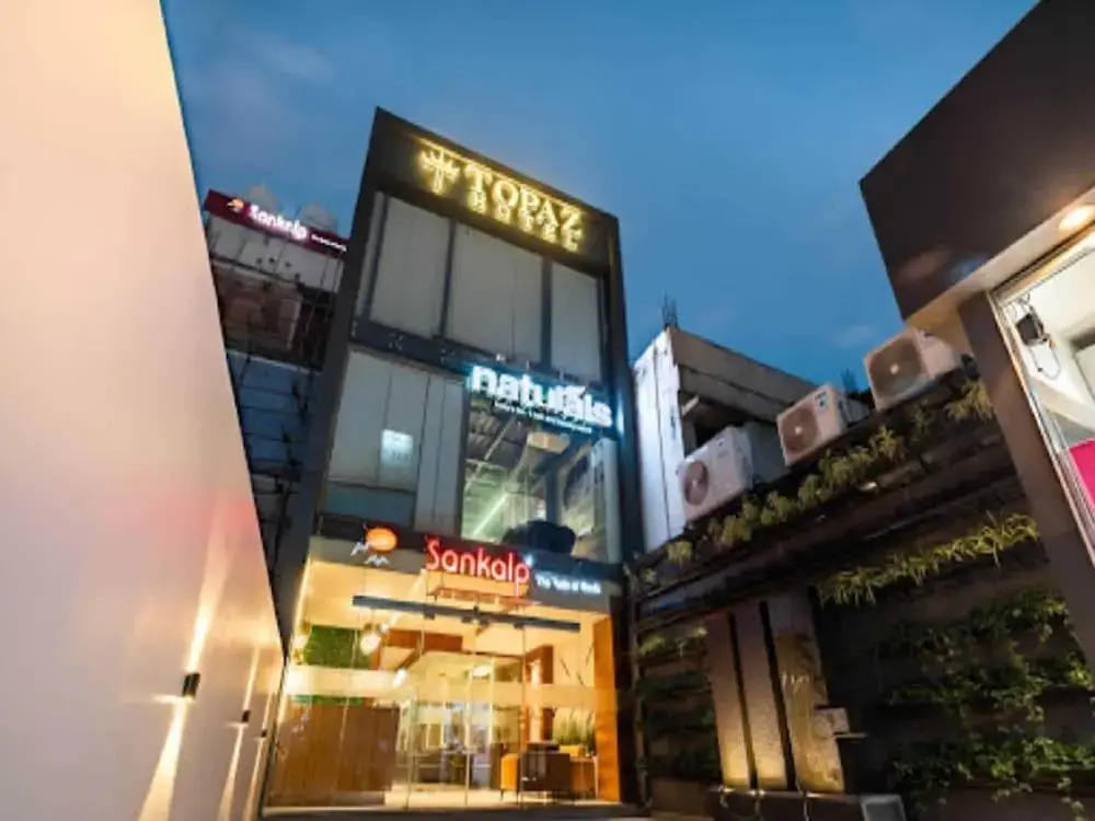 Topaz hotel