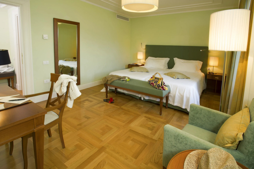 Курорт Du Lac et Du Parc Grand Resort