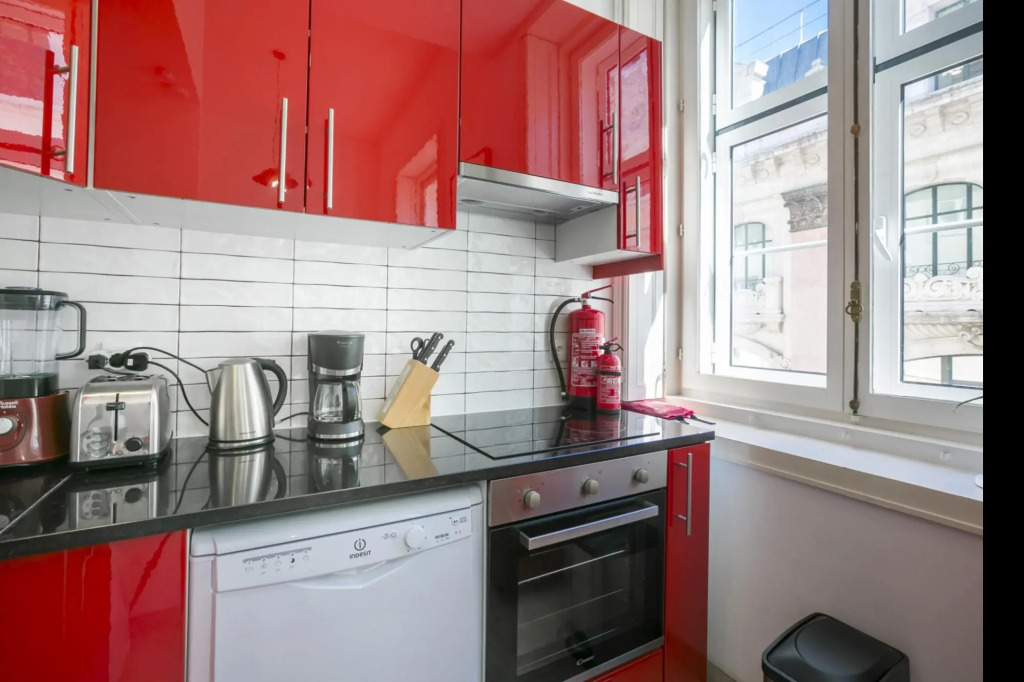 LV Premier Chiado CH6 AC, elevator, central, new