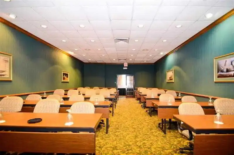 Best Western Chateau Suite Hotel