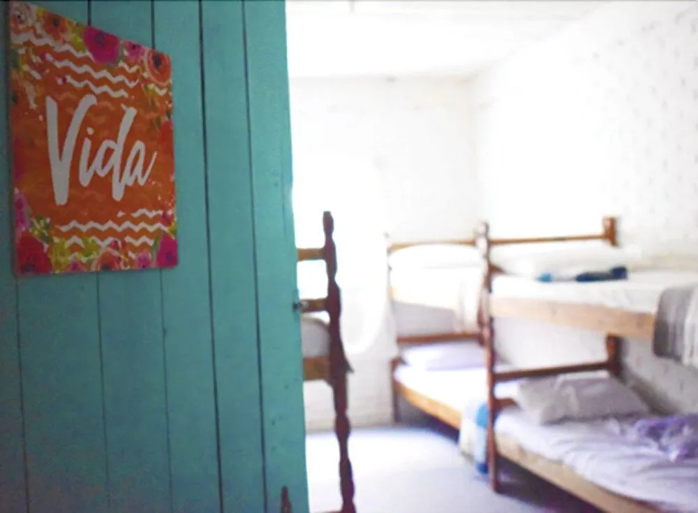 Mais Um Dia Hostel
