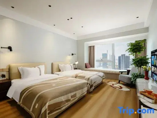 Kunming Qixian 24 Homestay (Kunming Railway Station Wujiaba Subway Station)