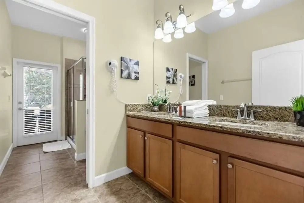 5 Bedrooms S / Champions Gate Home by RedAwning
