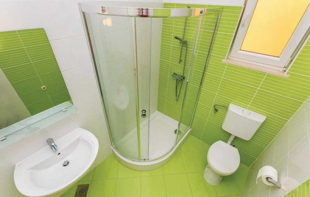 Beautiful Home in Lukovo Sugarje With Wifi and 2 Bedrooms