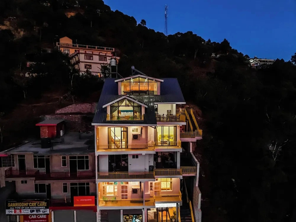 Hillshades Retreat 6-BHK Apartment by Alaya Stays with Sit-out Area, Restro, Game Zone, Panormic Hill Views