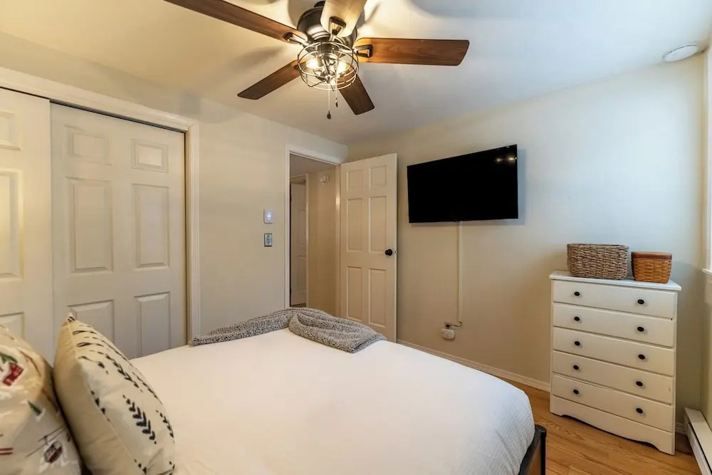 Creekside Condos #A7 by Summit County Mountain Retreats