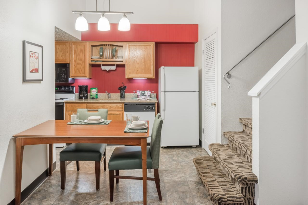 Hawthorn Suites By Wyndham St. Louis Westport Pla