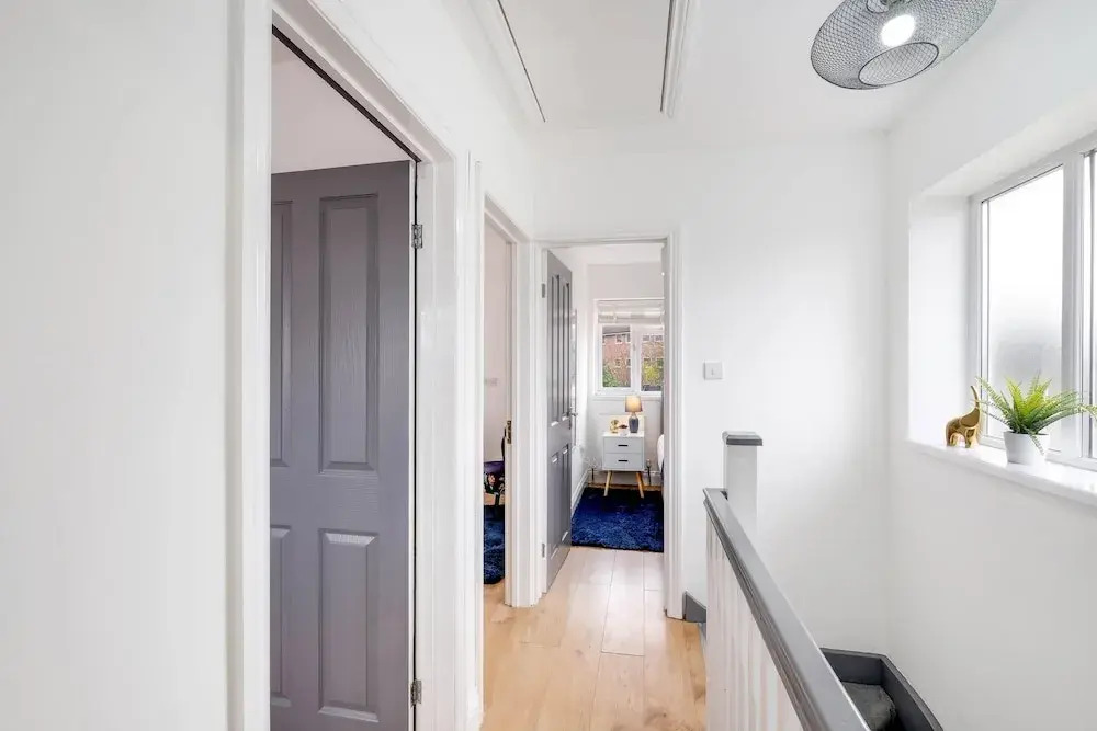 3 Bedroom House with Parking in Windsor
