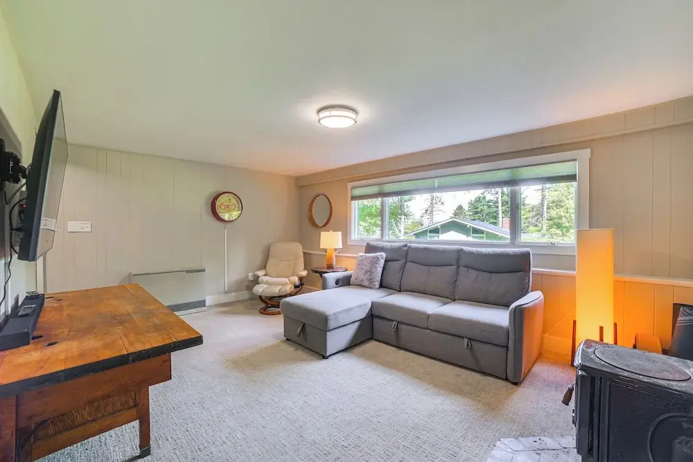 Inviting Vermont Home On Mount Ascutney