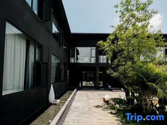 Houyi Homestay