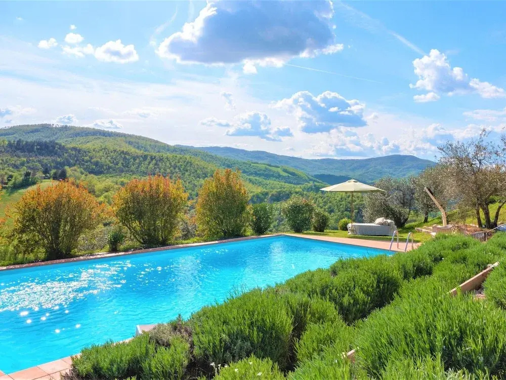 Villa in Umbria With Private Pool & Valley Views