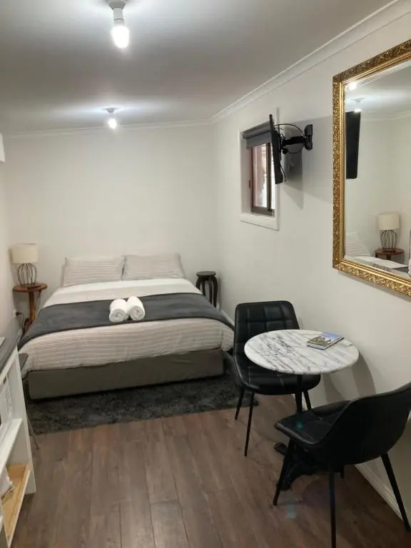 Gleeson St Guest Bungalow