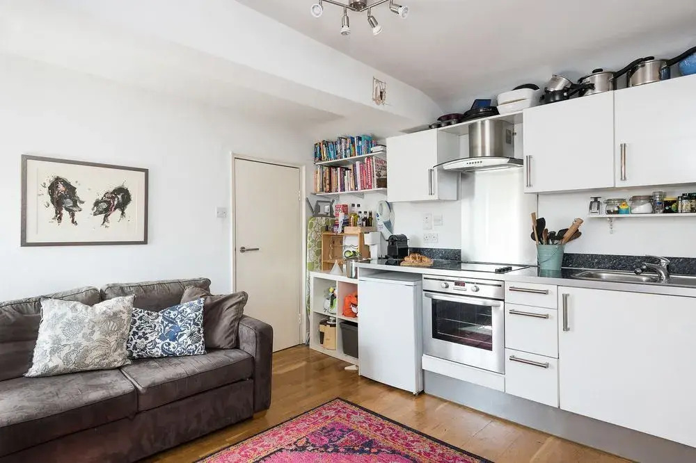 Welcoming and comfortable 1BR in South London